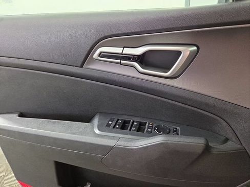 Certified 2026 Kia Sportage LX FWD image 26