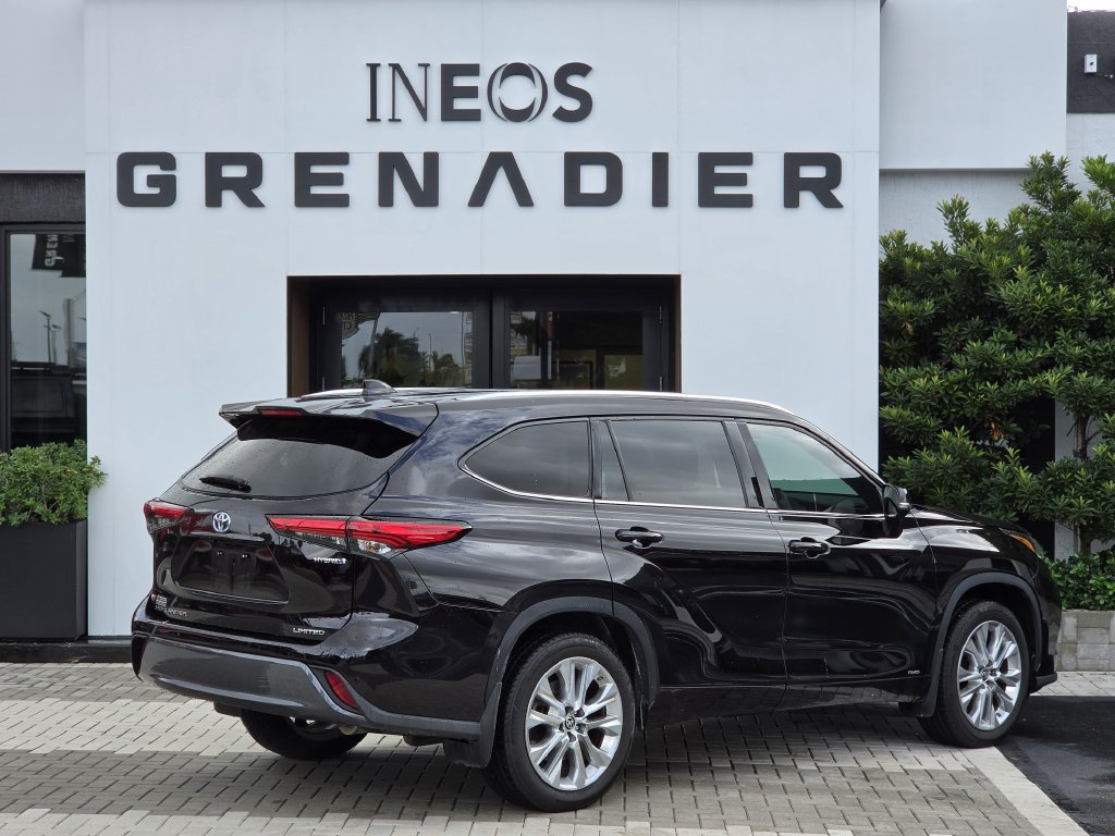 Used 2022 Toyota Highlander Limited AWD/4WD image 3