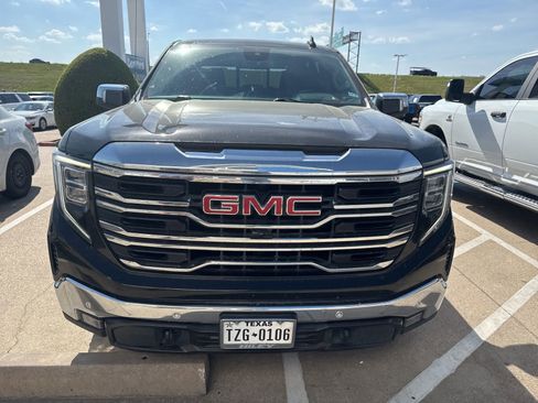 Used 2024 GMC Sierra 1500 SLT w/ SLT Premium Plus Package image 8