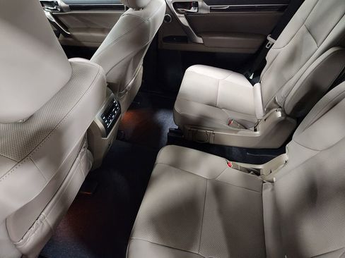 Used 2023 Lexus GX 460 Premium image 51