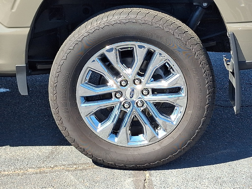 Used 2025 Ford F150 Lariat w/ Equipment Group 502A High AWD/4WD image 8