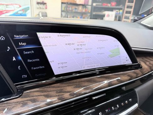 Used 2022 Cadillac Escalade ESV Sport Platinum w/ Heavy-Duty Trailer Package image 20