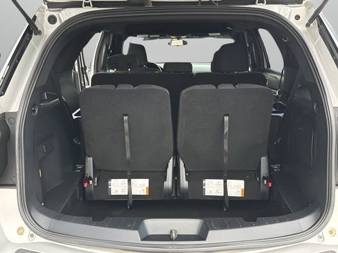 Used 2019 Ford Explorer XLT FWD image 8