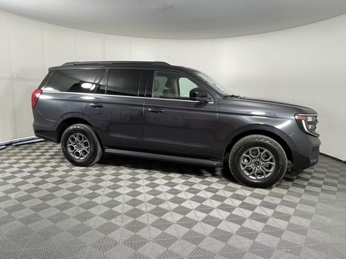 Certified 2025 Ford Expedition Active AWD/4WD image 6