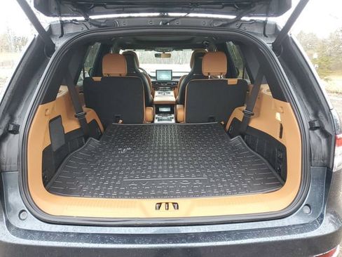 Used 2023 Lincoln Aviator Black Label w/ Dynamic Handling Package AWD/4WD image 6