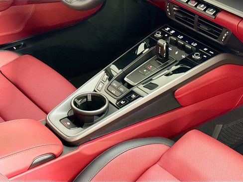 Used 2025 Porsche 911 Carrera RWD image 20