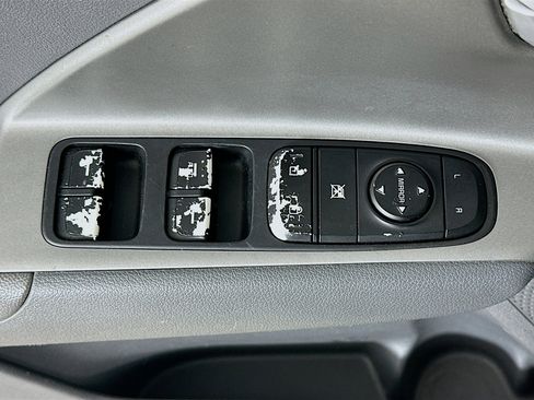 Used 2018 Kia Niro LX FWD image 15