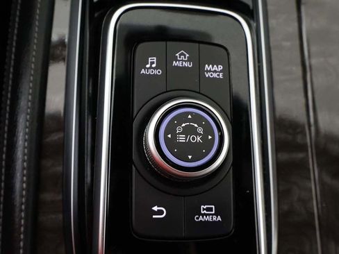 Used 2024 Nissan Armada Platinum image 57