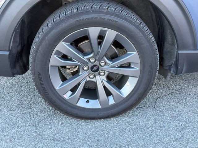 Used 2021 Ford Explorer XLT w/ Equipment Group 202A AWD/4WD image 14