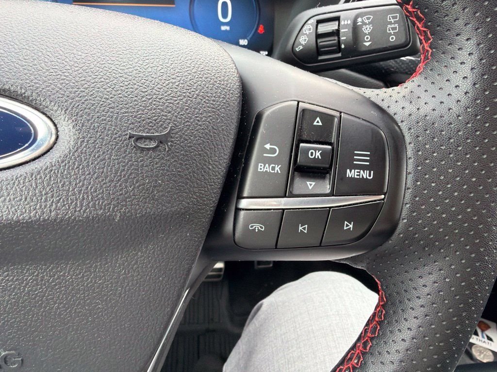 Used 2023 Ford Escape ST-Line Elite AWD/4WD image 12