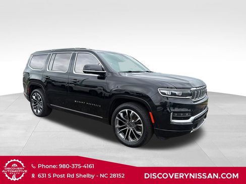 Used 2022 Jeep Grand Wagoneer Series III w/ Rear Seat Video Group 1 AWD/4WD image 4