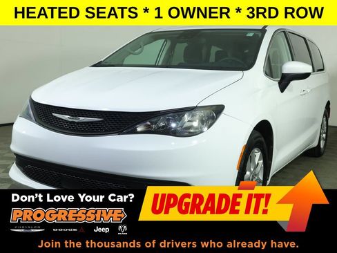 Used 2023 Chrysler Voyager LX FWD image 1