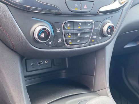 Certified 2024 Chevrolet Equinox RS w/ LPO, Floor Liner Package image 12