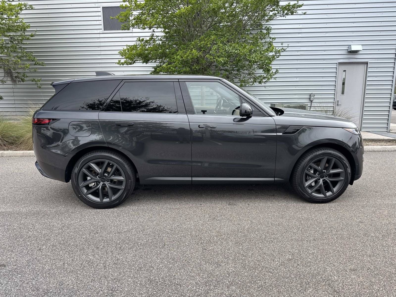 New 2026 Land Rover Range Rover Sport SE AWD/4WD image 5