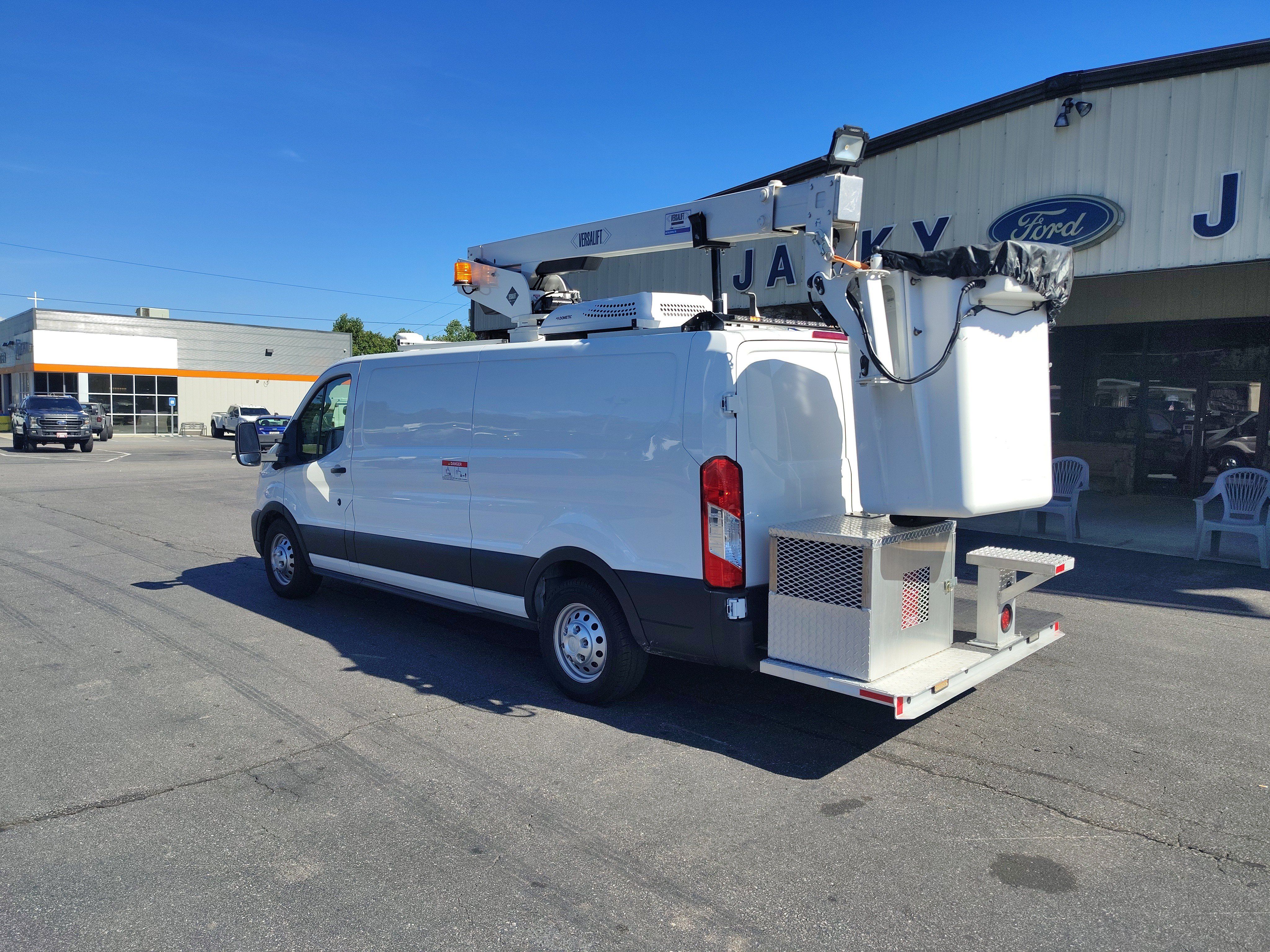 Used 2023 Ford Transit 350 Low Roof w/ Upfitter Package RWD image 4