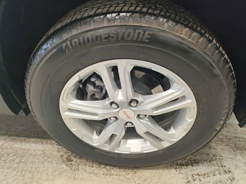 Used 2023 GMC Terrain SLE w/ Driver Convenience Package image 20