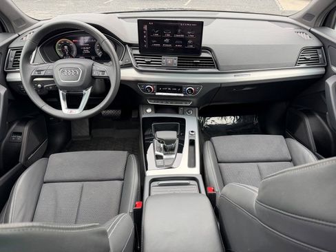 Certified 2024 Audi Q5 e Prestige w/ Prestige Package image 2