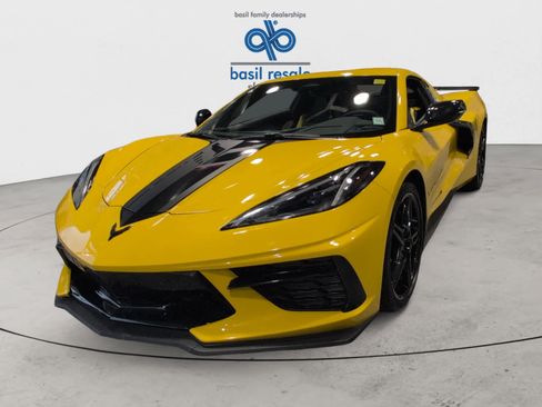 Used 2025 Chevrolet Corvette Stingray Coupe w/ Z51 Performance Package image 4