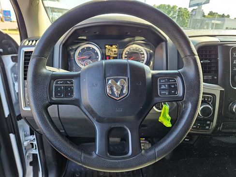 Used 2018 RAM 1500 Classic SLT AWD/4WD image 19