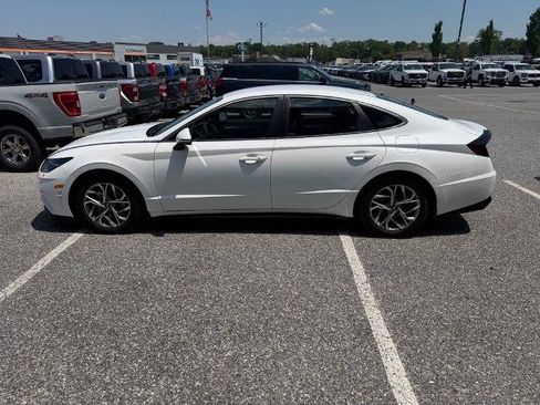 Used 2023 Hyundai Sonata SEL w/ Preferred Accessory Package FWD image 5