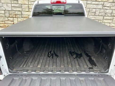 Used 2023 Chevrolet Colorado LT w/ LT Convenience Package III image 11