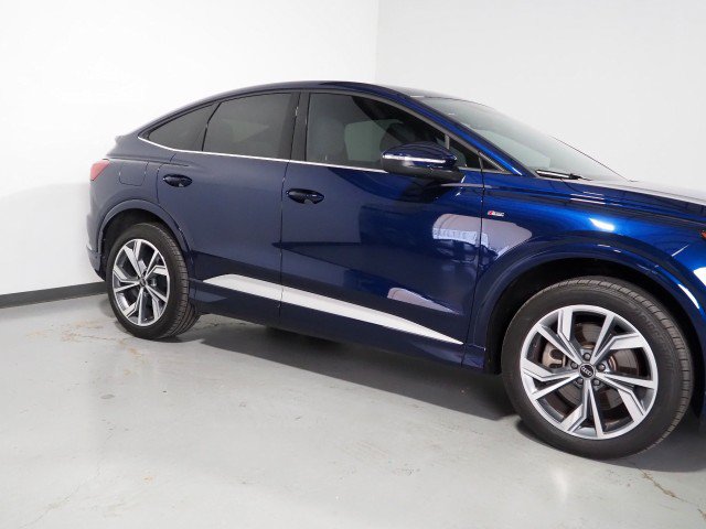 Used 2024 Audi Q4 e-tron quattro Premium Plus Sportback AWD/4WD image 44