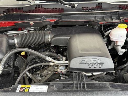 Used 2024 RAM 1500 Classic SLT image 8