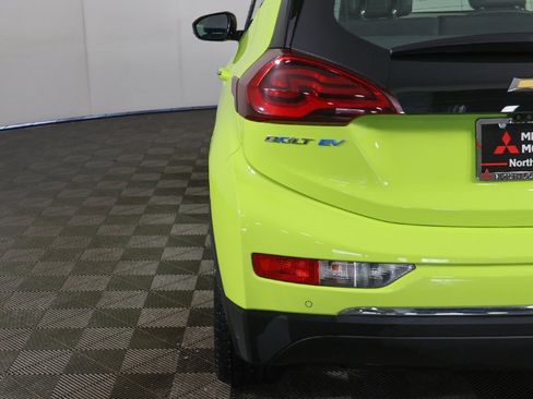 Used 2019 Chevrolet Bolt Premier w/ Infotainment Package image 17