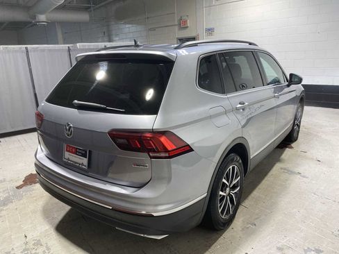 Used 2020 Volkswagen Tiguan SE w/ Panoramic Sunroof Package image 26