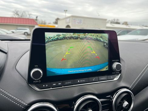 Used 2025 Nissan Sentra SV image 17