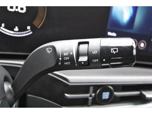 Used 2025 Hyundai Santa Fe SEL image 18