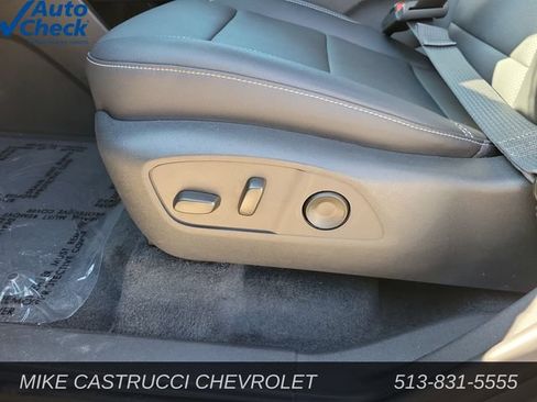 Used 2026 Chevrolet Traverse LT AWD/4WD image 19