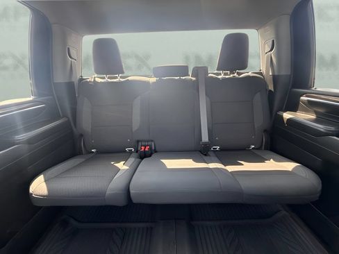 Used 2024 Chevrolet Silverado 2500 LT AWD/4WD image 11
