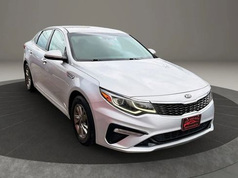 Used 2019 Kia Optima LX FWD image 3