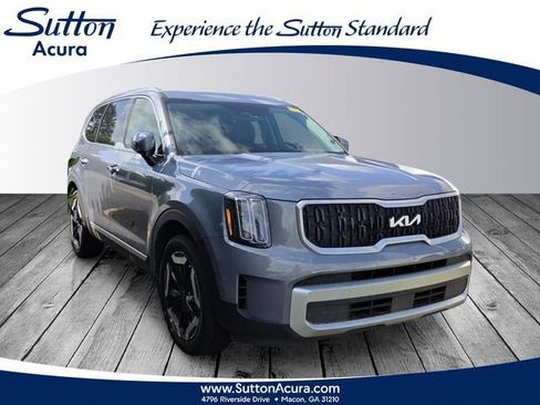 Used 2024 Kia Telluride EX w/ EX Captain's Chair Package FWD image 1