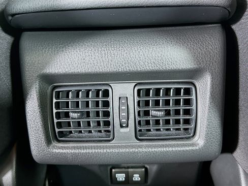 Used 2025 Toyota Camry LE image 27