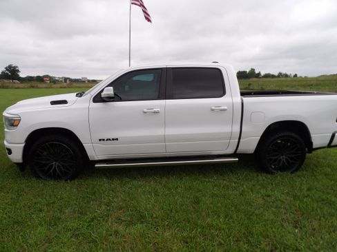 Used 2019 RAM 1500 Sport w/ Level 2 Equipment Group AWD/4WD image 2