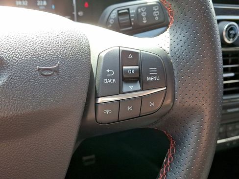 Used 2024 Ford Escape ST-Line FWD image 18