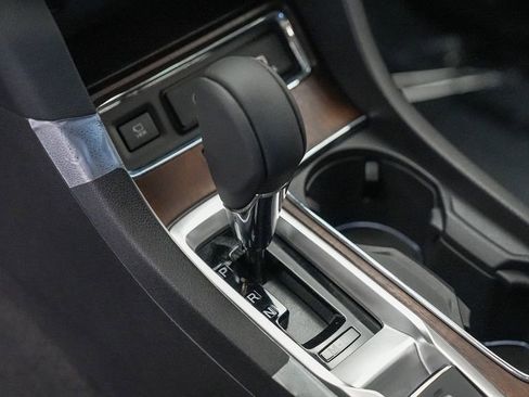 New 2025 Subaru Ascent Touring w/ Popular Package #2 image 20