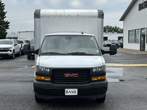 Used 2021 GMC Savana 3500 Extended w/ Power Convenience Package RWD image 5