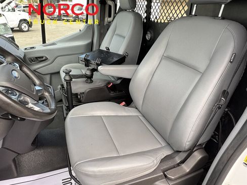 Used 2017 Ford Transit 250 130 Low Roof image 22