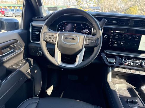 New 2026 GMC Sierra 2500 Denali w/ Denali Reserve Package AWD/4WD image 14