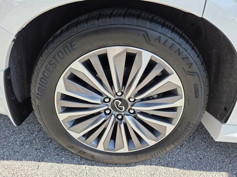 Certified 2026 INFINITI QX80 Luxe w/ Cargo Package AWD/4WD image 22