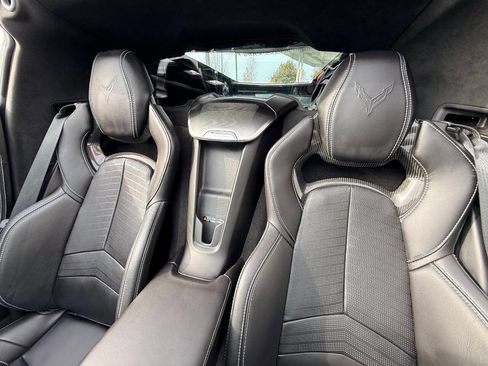 Used 2022 Chevrolet Corvette Stingray Premium Cpe w/ Z51 Performance Package image 37