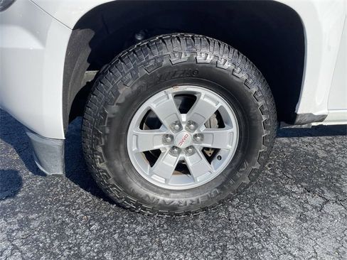 Used 2015 GMC Canyon SL image 8