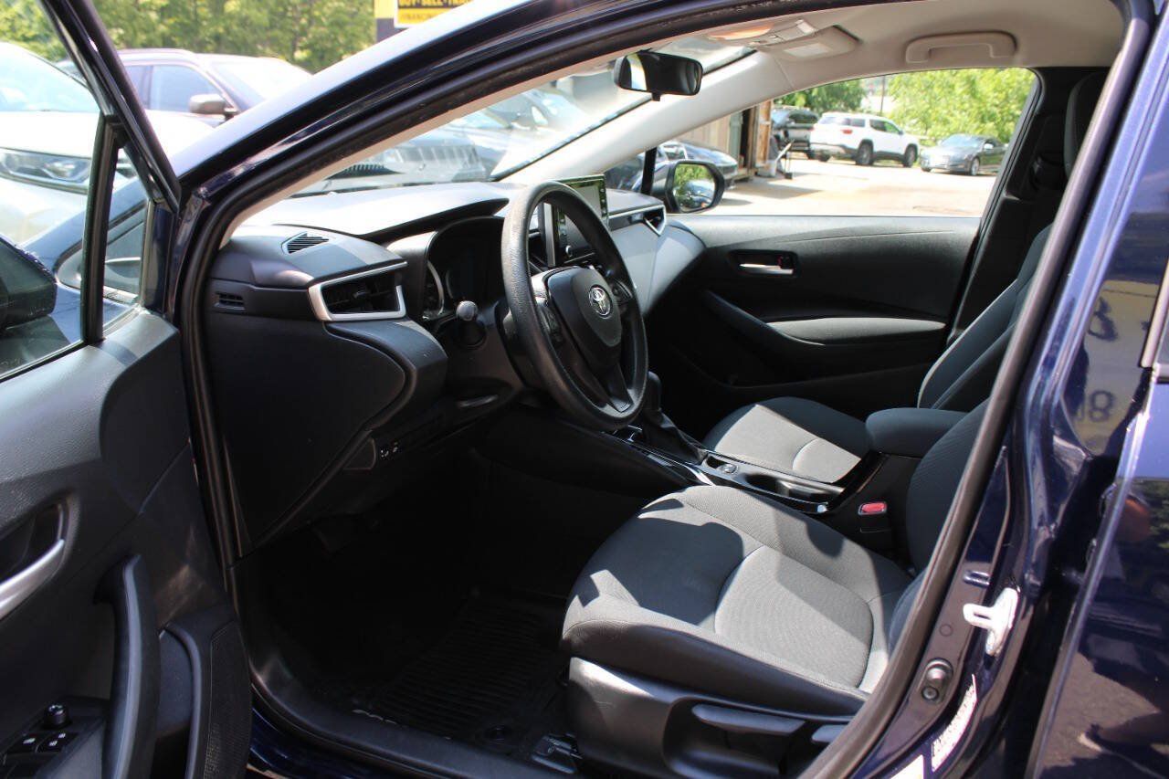 Used 2021 Toyota Corolla LE FWD image 19