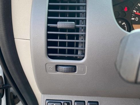 Used 2016 Nissan Frontier SV image 21