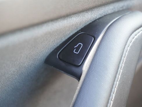 Used 2022 Tesla Model 3 Performance image 8