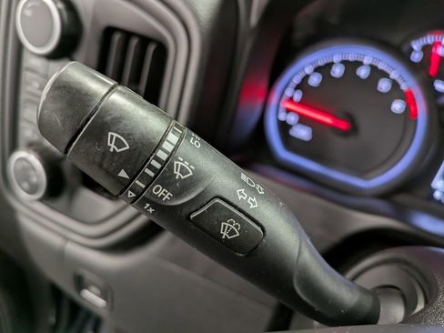 Used 2020 Chevrolet Silverado 1500 Custom Trail Boss w/ Custom Convenience Package image 18