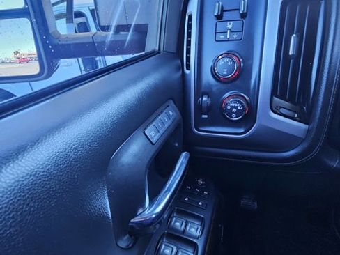 Used 2016 GMC Sierra 2500 SLT w/ Duramax Plus Package image 18